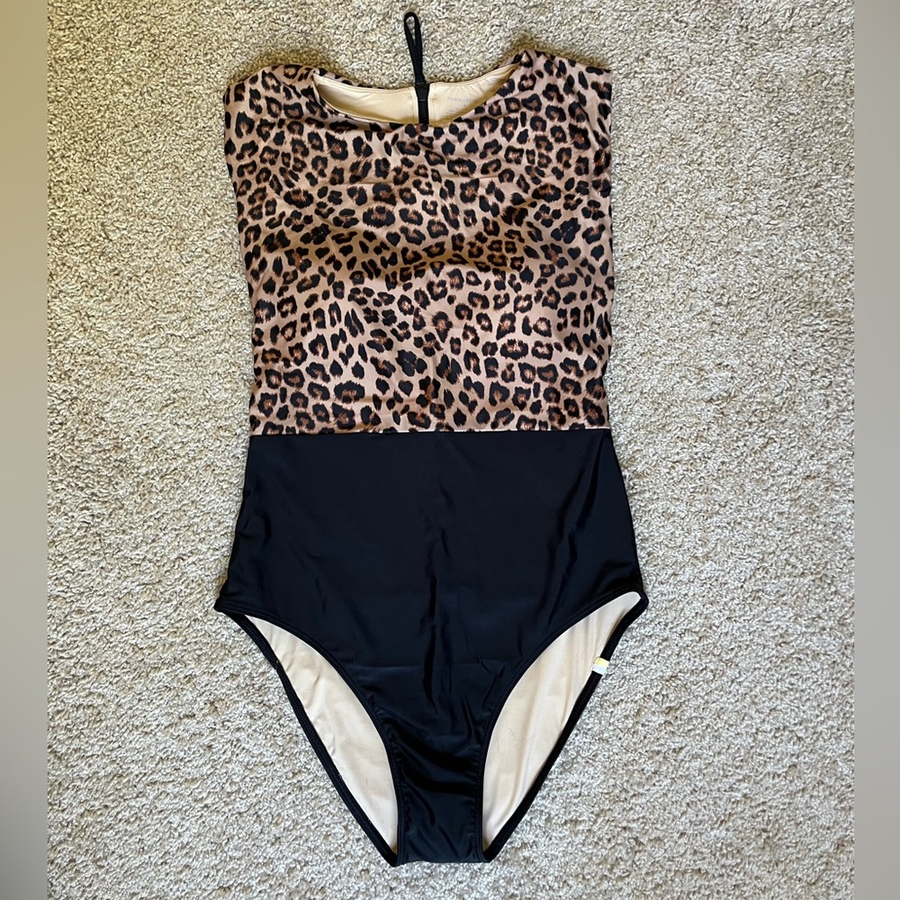 Summersalt Surf Leo NWT size 8